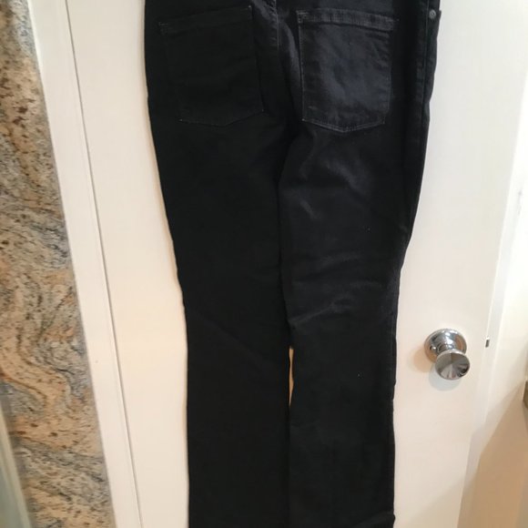 llbean jet black modern bootcut jeans, size 4MT - Picture 4 of 5